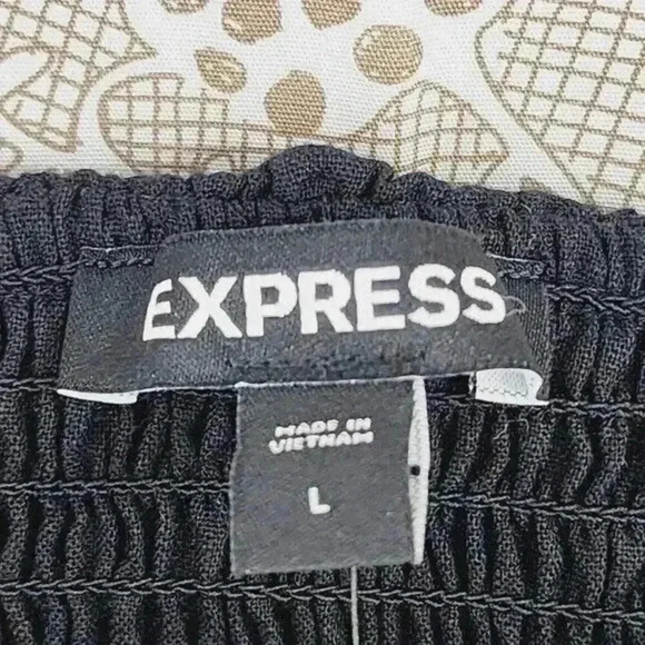 NWT Express Off Shoulder short sleeve Ruffle Crop Top L - Picture 5 of 7